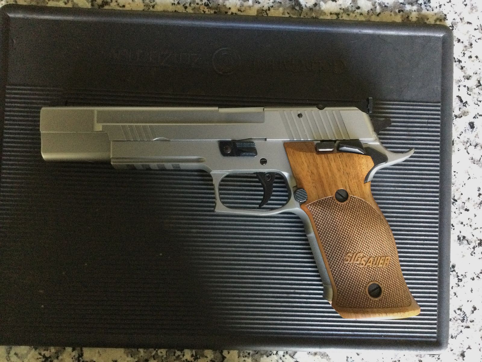 P220 Sig Sauer