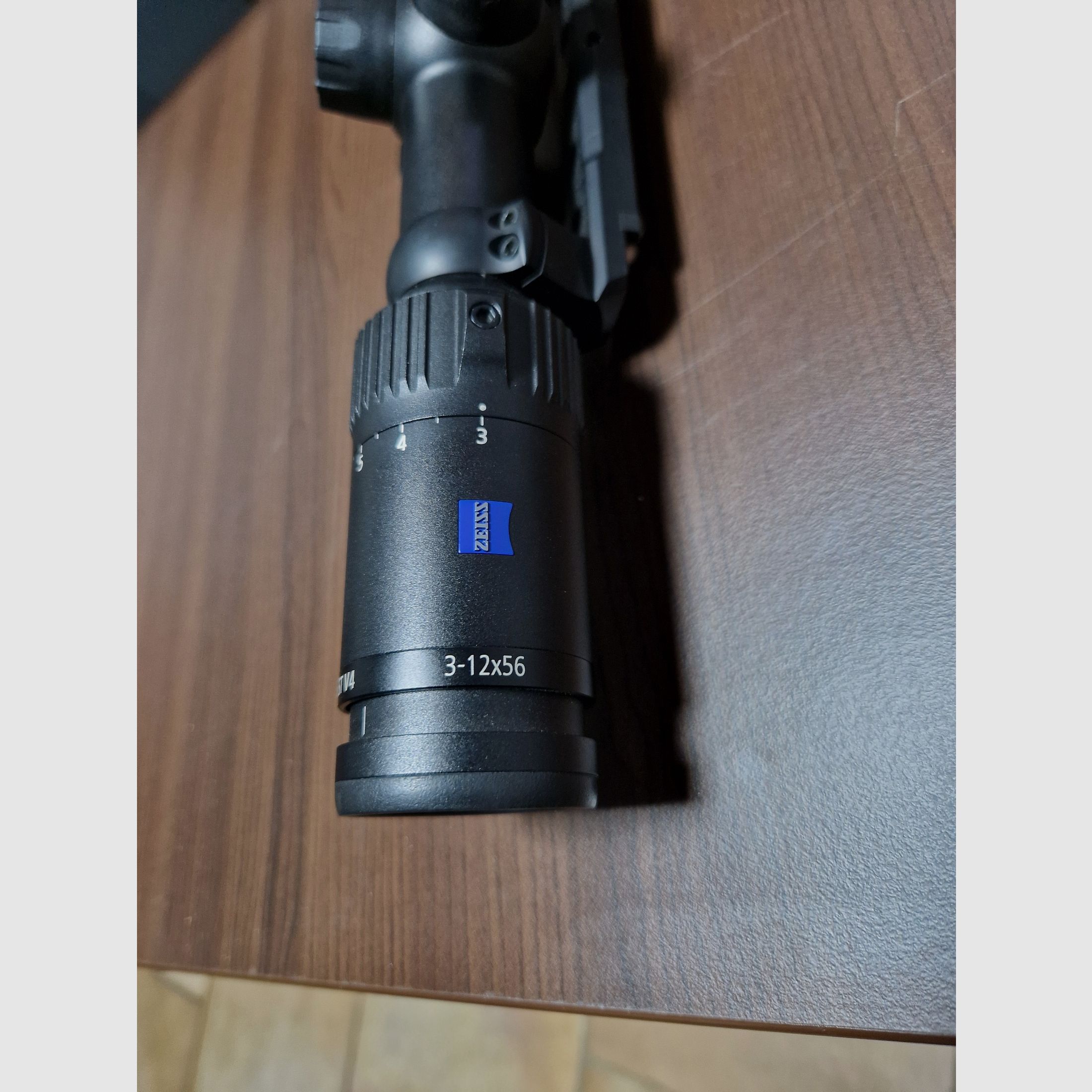 Zeiss Conquest V4 / 3-12x56, avec point lumineux
