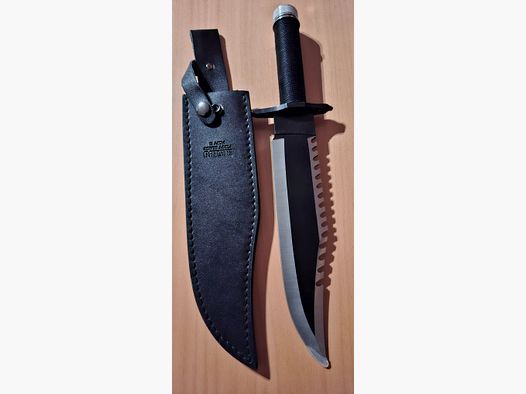 Verkaufe aus Sammlung.Rambo Messer XXl.Neuwertig
