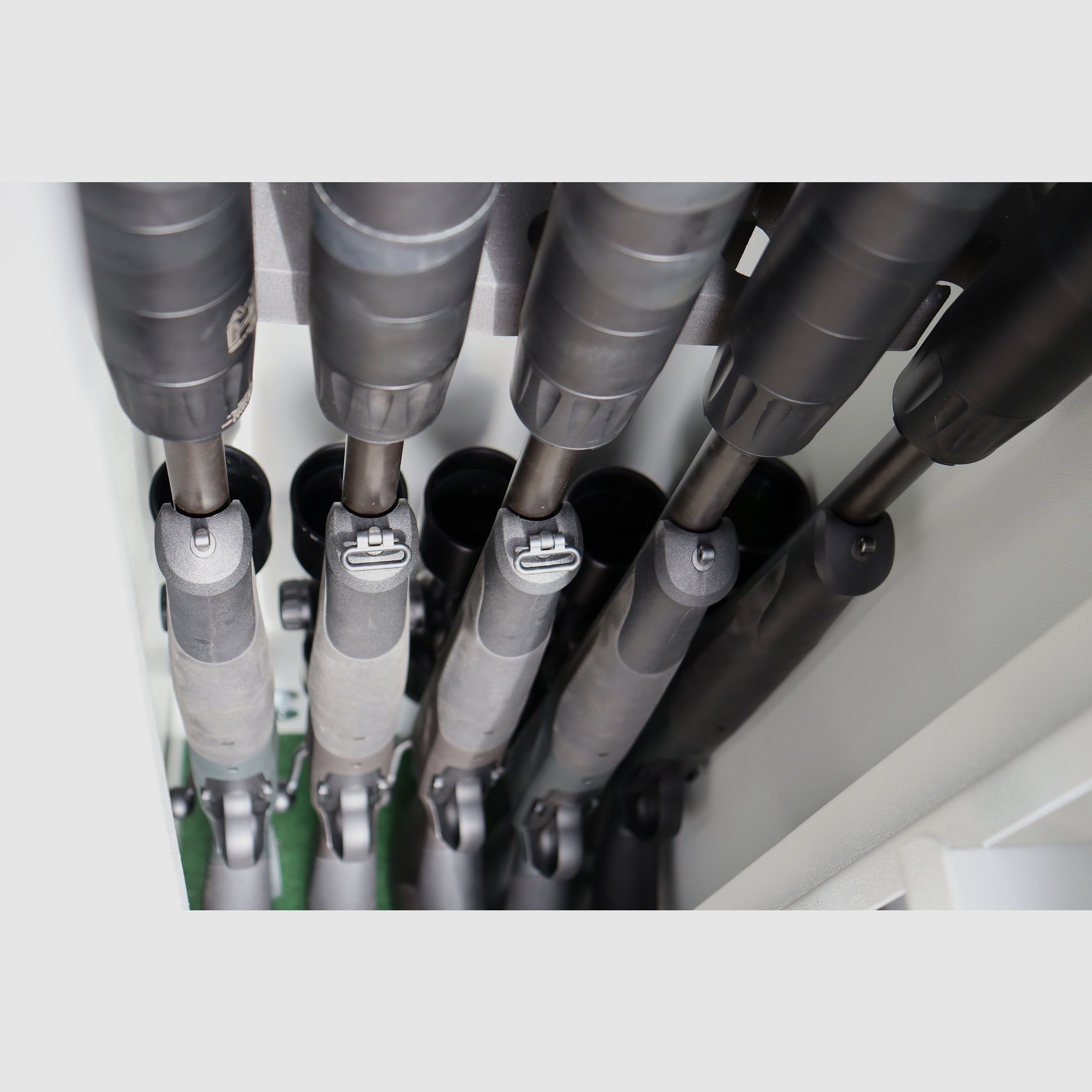 Waffenschrank SHOOTER Vibon (1500x440x380) Klasse 1 EN 1143-1 für 5 Langwaffen