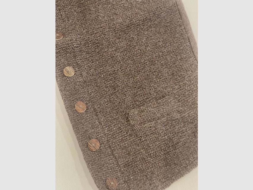 Pezzo Schafwollweste mit Lodenkragen und Lodenrücken für Herren Handgestrickt in Braun, Bild 3 von 4