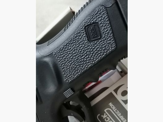 Clock 19 CO2 air pistol 4.5mm BB black+1500 Demmer BB+10 CO2 capsules