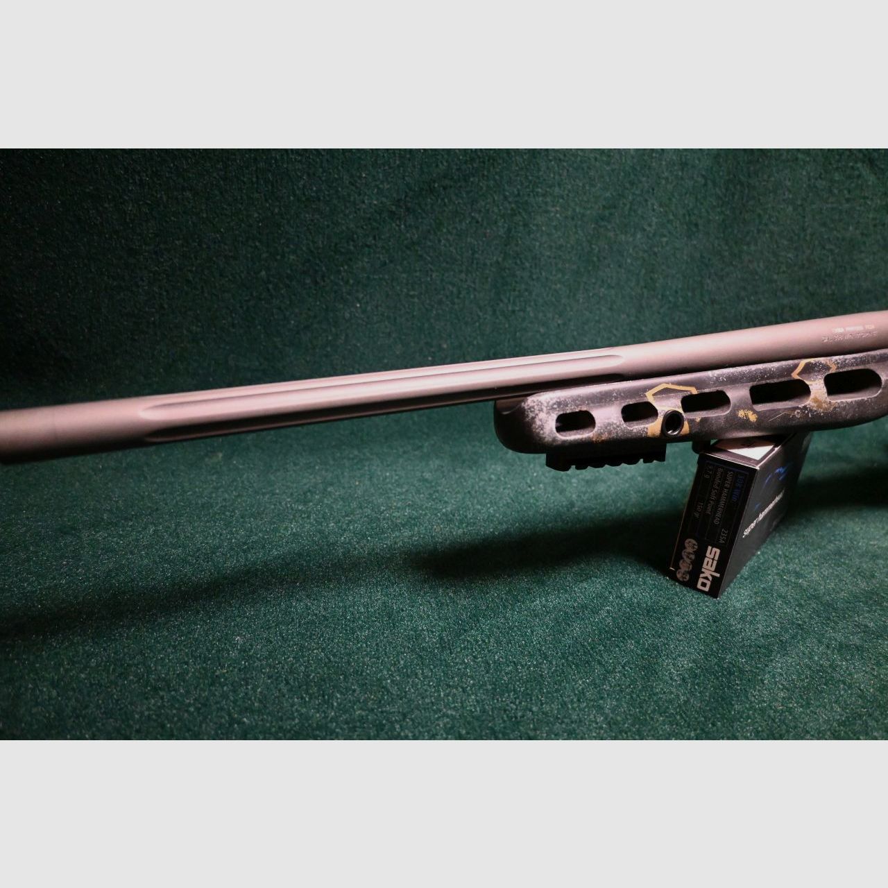 Tikka Roughtech dans la crosse de fusil allemande