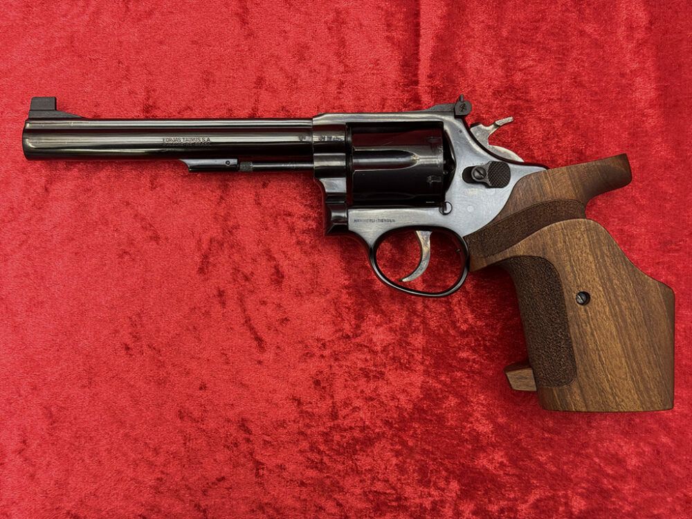 Taurus 76