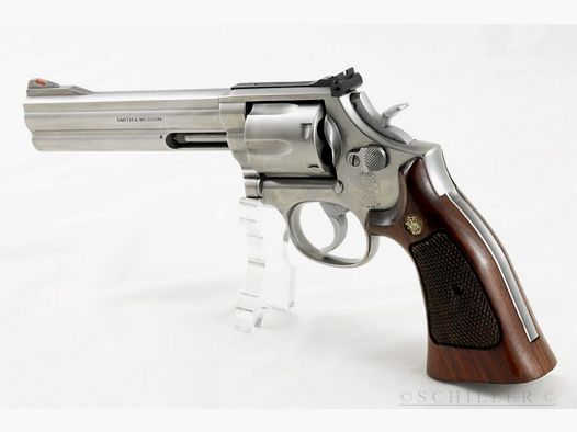 Smith & Wesson 686