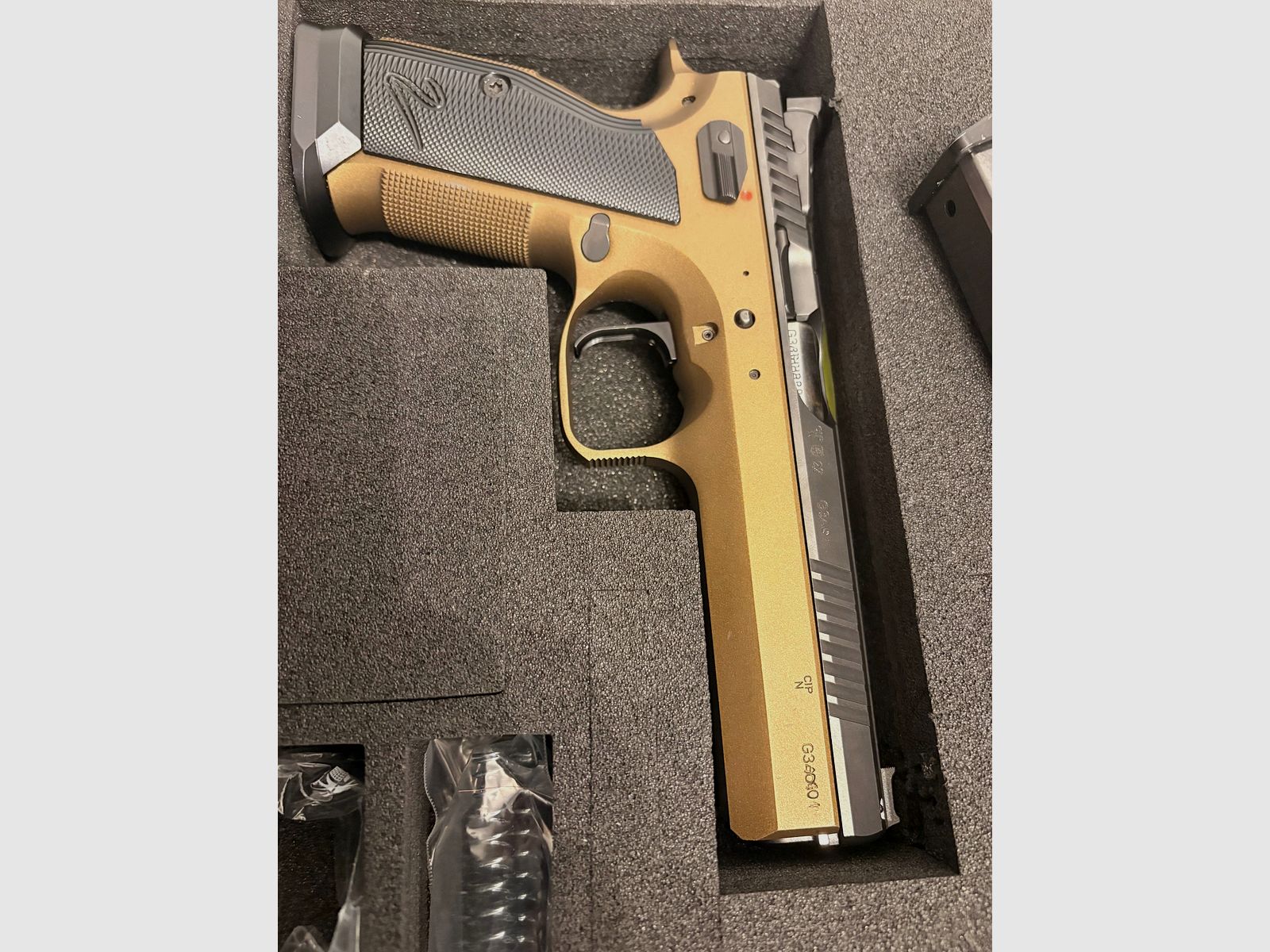 CZ TS 2 Bronze - Beamtenwaffe 