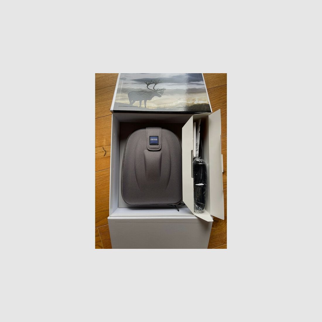 Nagelneues Zeiss Victory RF 10x42 Original verpackt, unbenutzt