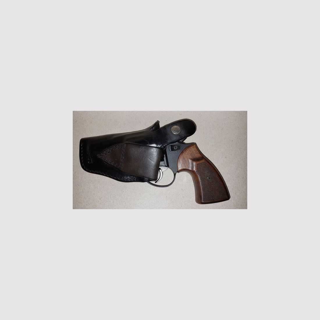 Set Zoraki R2 2 Zoll Revolver Kal. 9mm R.K. brüniert Holzgriffschalen & Radar Passform Gürtelholster
