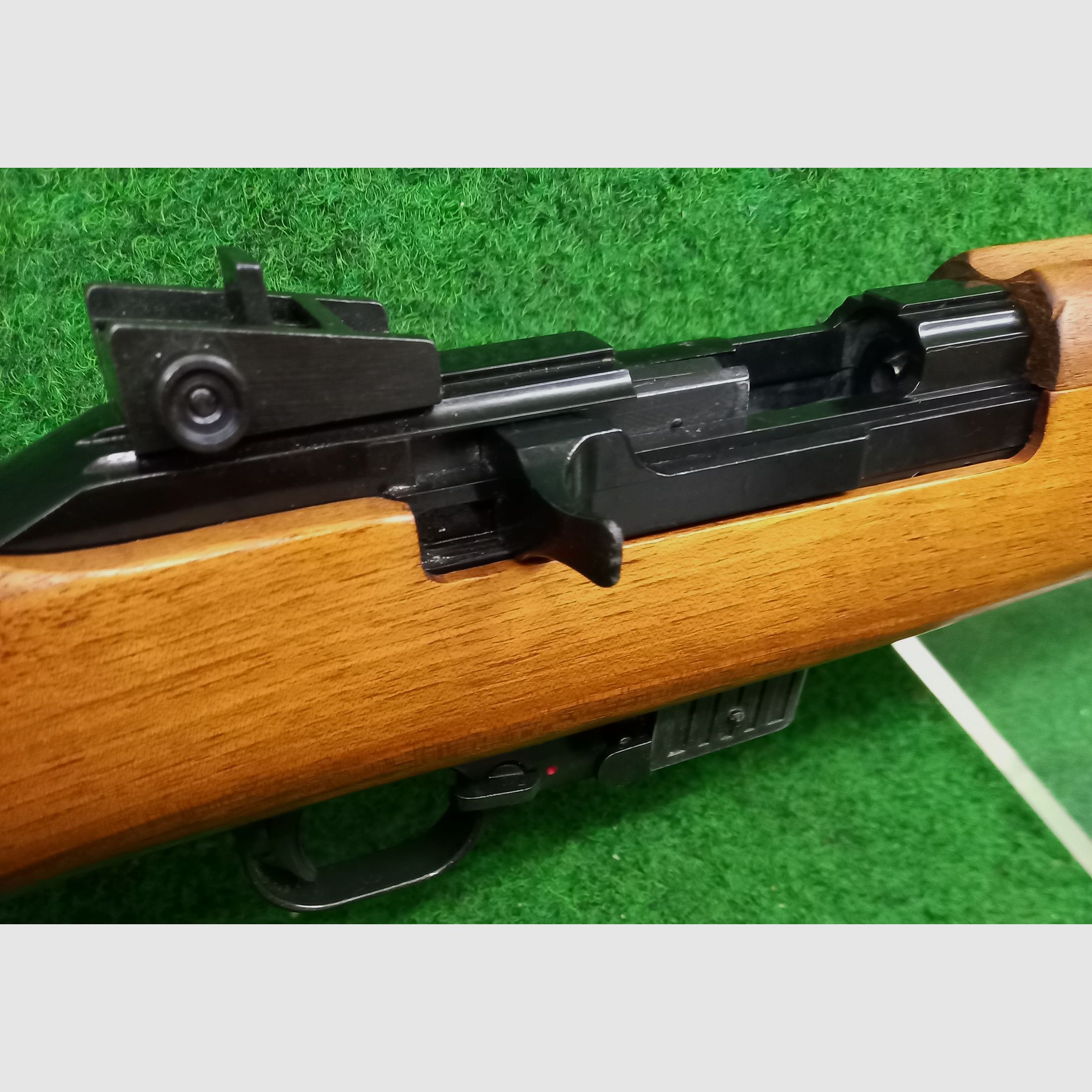 carabina semiautomática ERMA EGM1 de 1970 en calibre .22Lr