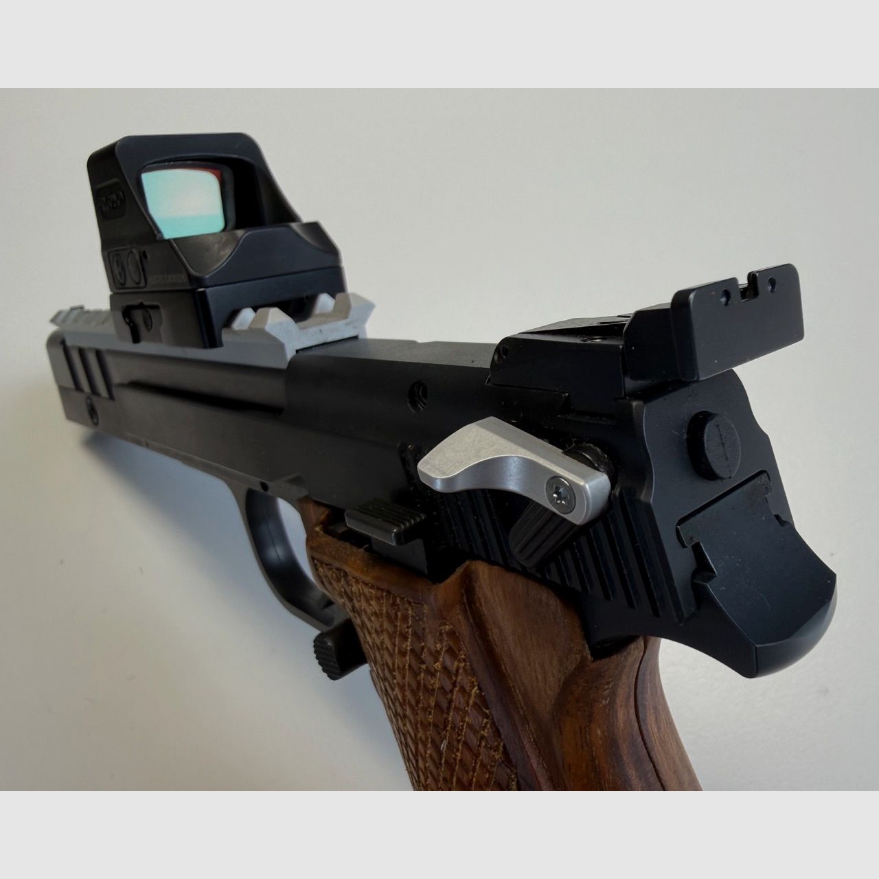 Hämmerli X-ESSE IPSC SF Black, Holosun HE508T-RD-X2, mit umfangreichem, exklusivem Zubehör - NEUWERTIG