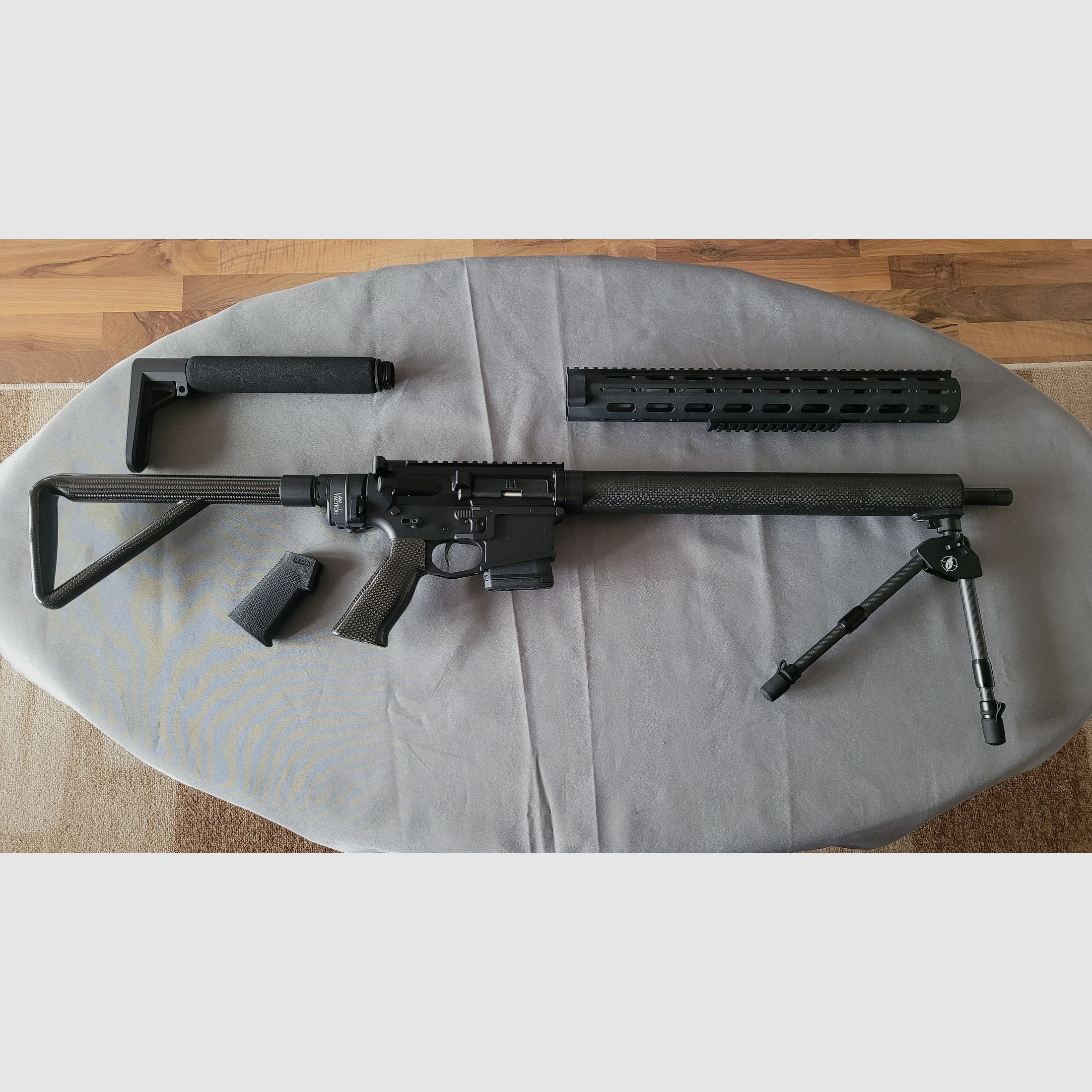 DAR AR15 Carbon UNIEK 18 inch .223 Als nieuw geen 2000 schoten