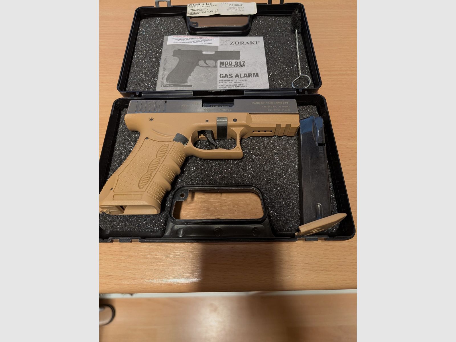 Zoraki 917  /   9mm P.A.K.   /  Woestijn tan / Titanschlitten  /gebruikte staat