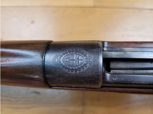 Très beau fusil Mauser argentin 1909 – calibre d&rsquo;origine 7,65×53 – fabrication DWM de 1910 – Armes de la République d&rsquo;Argentine non limées – conforme au type standard model – beaux bois, canon et mécanique impeccables -TBE ++