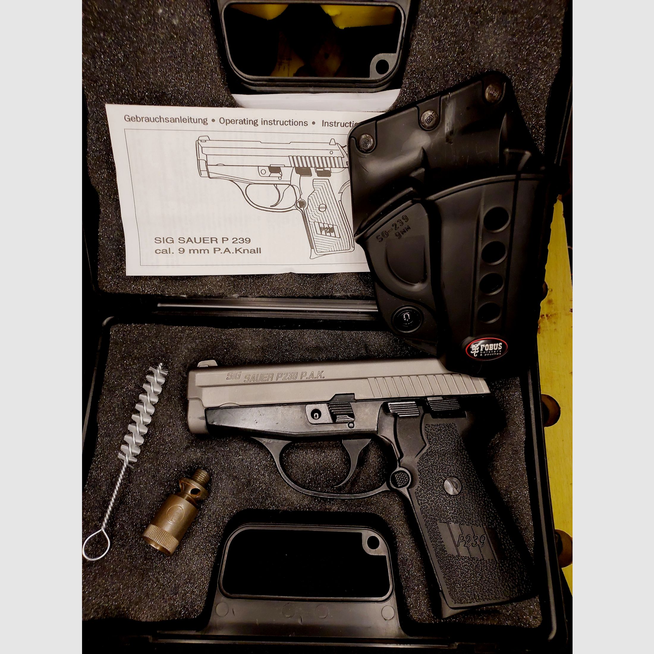 Sig Sauer P239 Nickel schreckschusspistool in kaliber 9 mm P.A.K. (PTB874) met Fobus holster