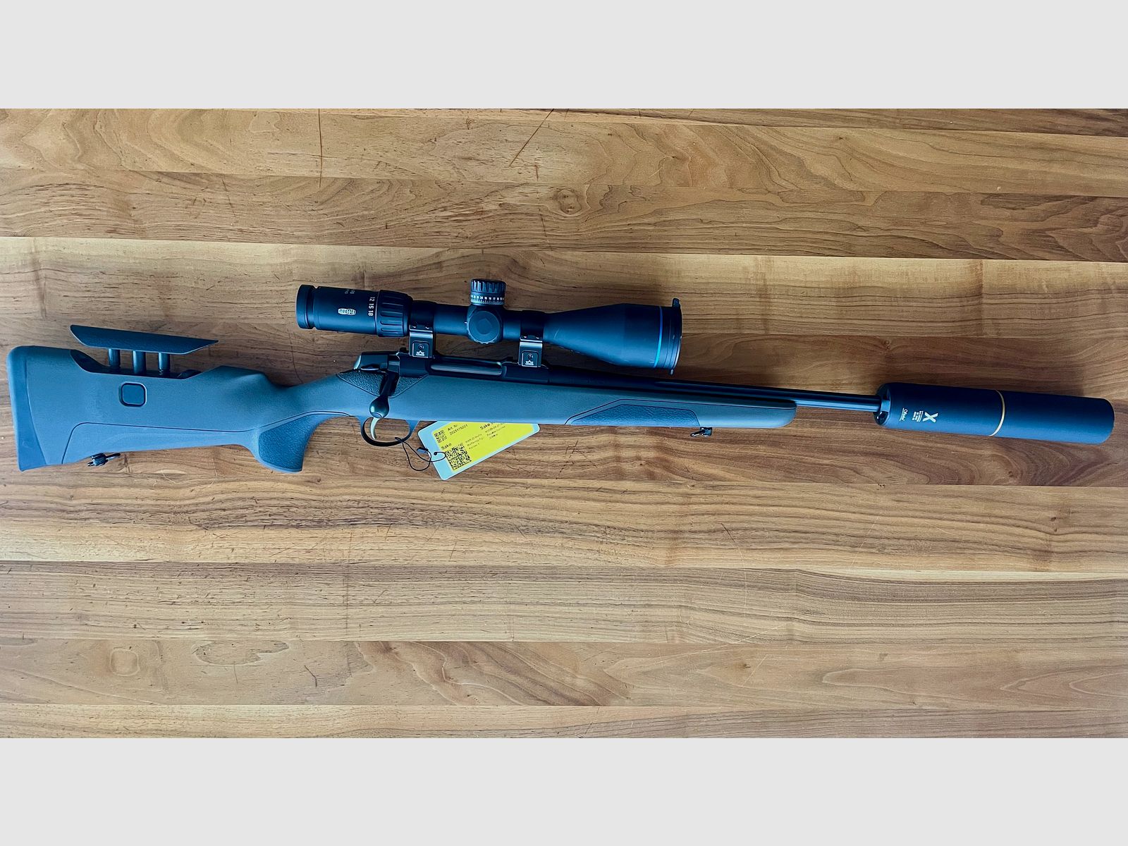 Sako 90 Finnlight Schwarz .308Win LL51cm mit Schalldämpfer Stalon X108