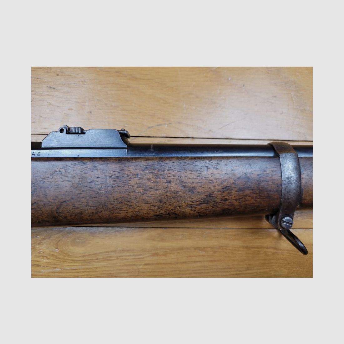 Rarissime portugiesisches Kavalleriegewehr Modell 1886 – Kropatschek-System – 3.000 Exemplare(!) von Steyr – 8x56mm Original – Wunderschöne Macarons – Waffe von 1886 mit Monogramm von König Ludwig I. – TBE, Bild 8 von 33