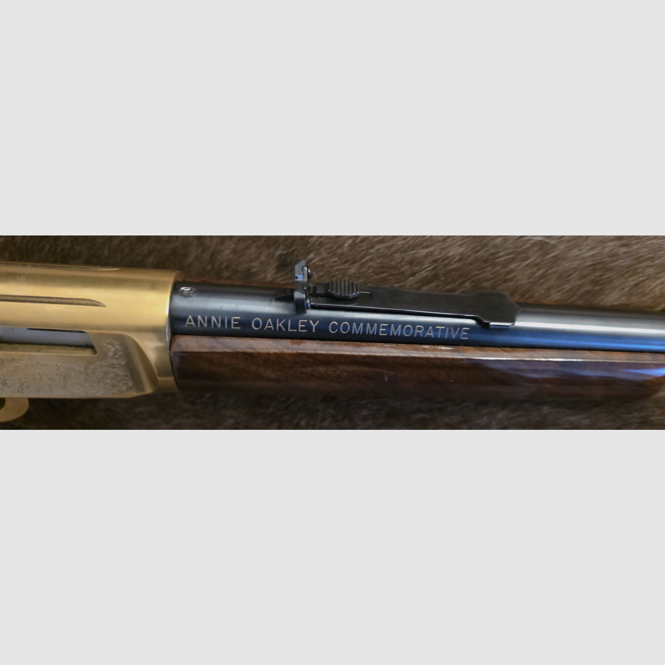 Legende des "Wilden Westens" zu Verkaufen Annie Oakley Commemorative Winchester