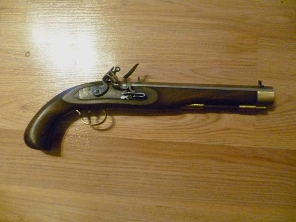 JUKAR SPAIN  Perkussionspistole  Cal.45  Steinschloss