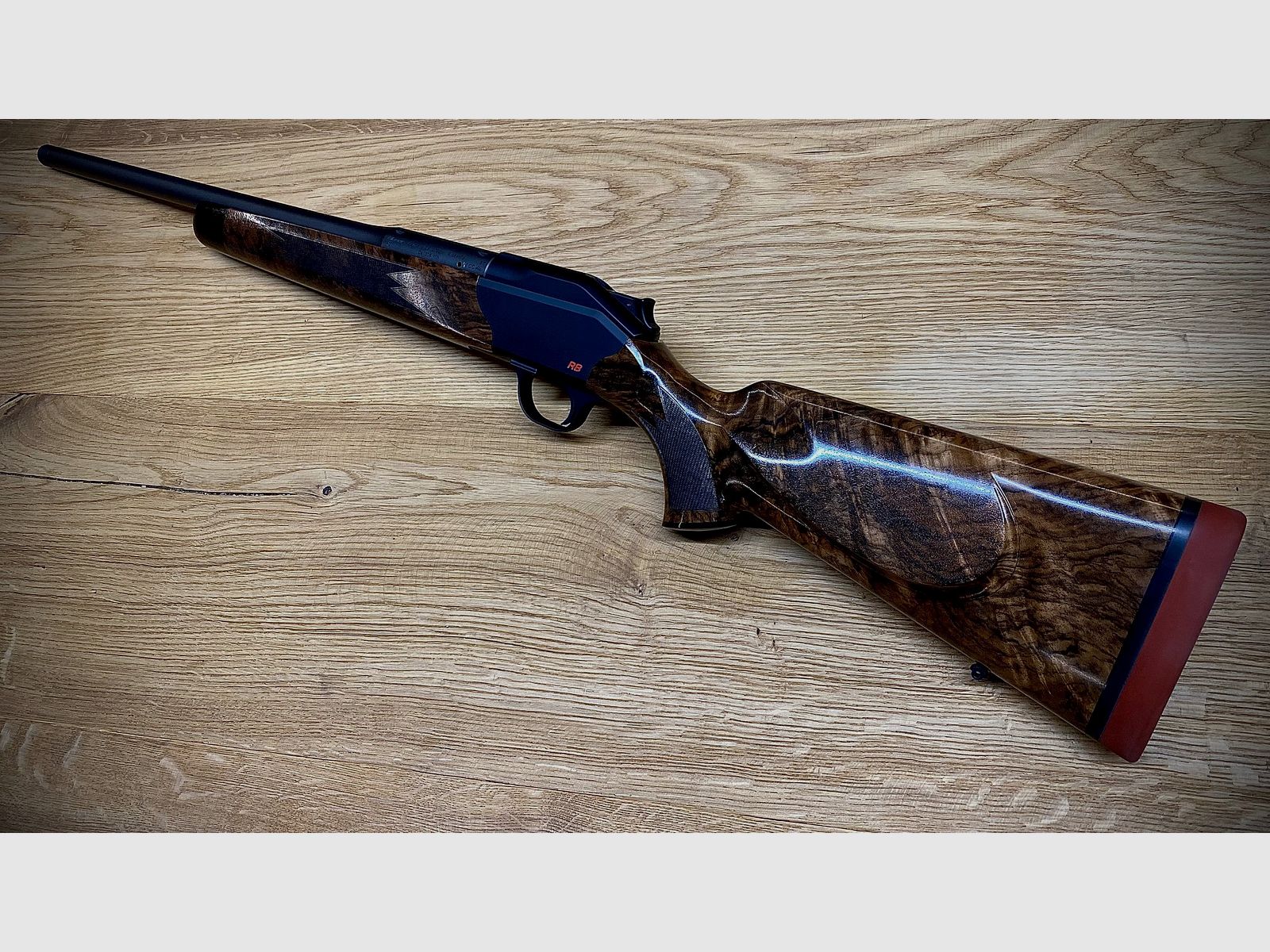 Blaser R8 mit Safari-Schaft / 52cm SW Lauf .308 / Holzklasse 7 / Rote Schaftkappe / Finanzierung möglich!