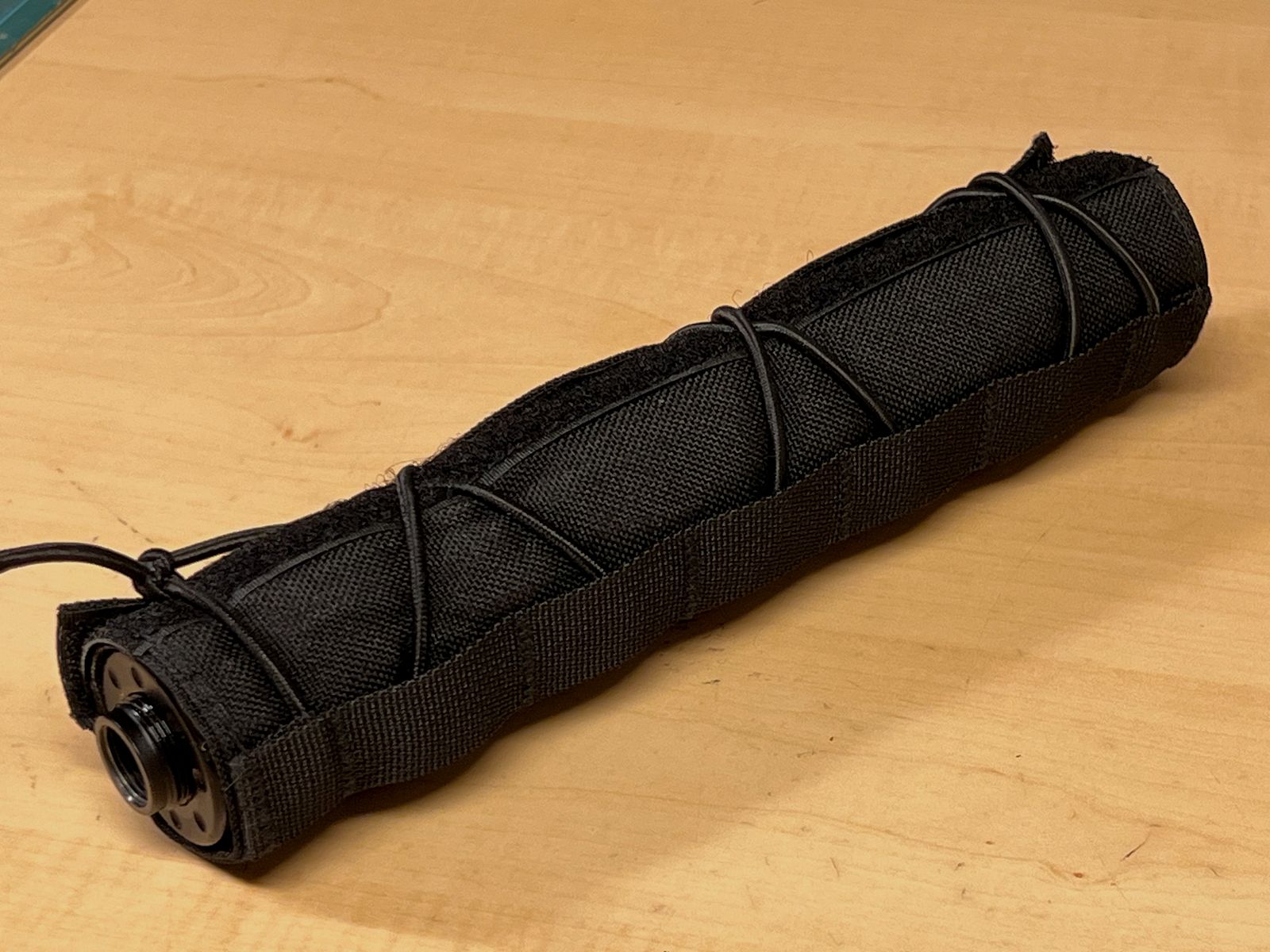 Schalldämpfer Cover in Schwarz