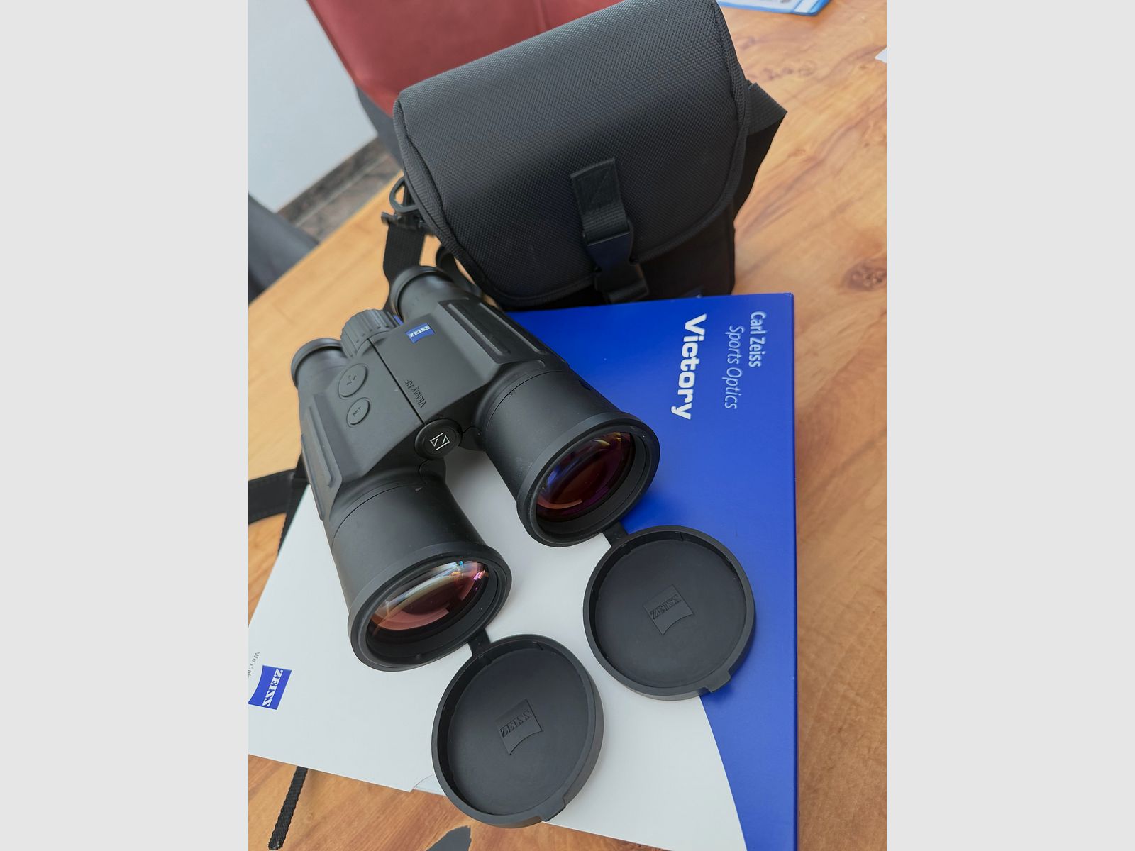 Jumelles Carl Zeiss Victory 10x56 T RF