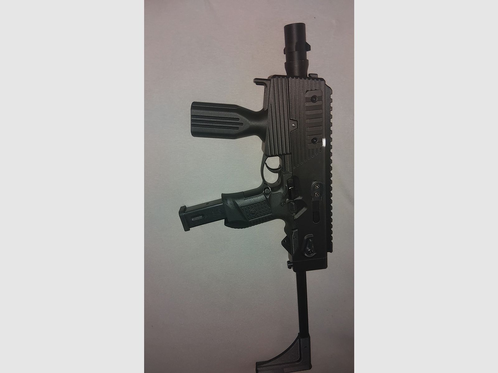 Schreckschuss im TMP/MP9 Style 