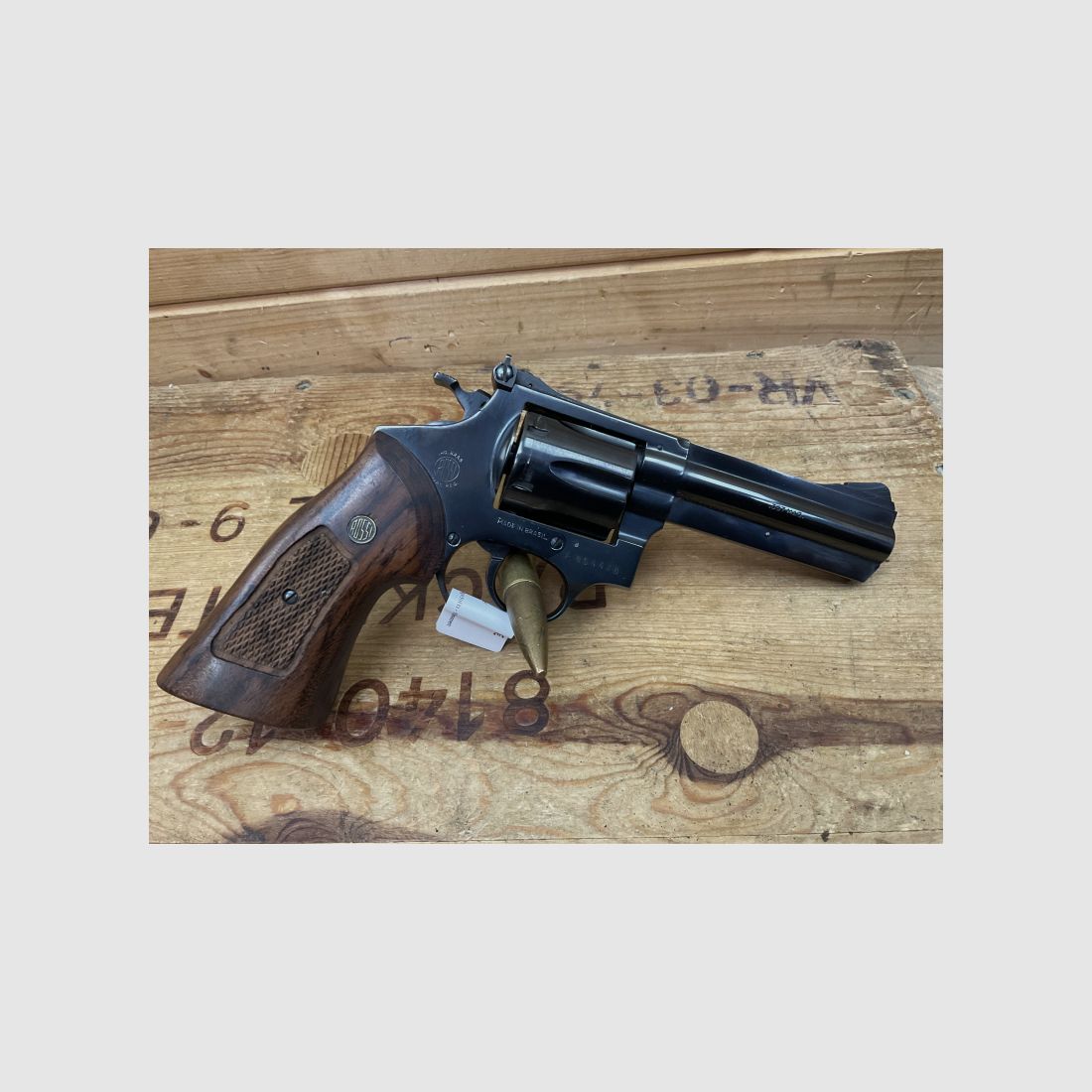 Revolver Amadeo Rossi Mod.971, Kal..357Mag., Holzgriffschalen, super Zustand!!!