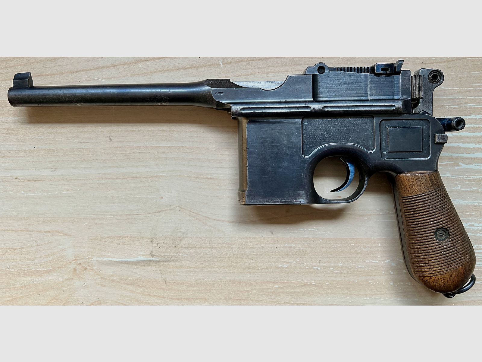 Mauser C96, w doskonałym stanie kolekcjonerskim. Zgodność numerów. Z własności rodzinnej. RZADKOŚĆ. Antyk.