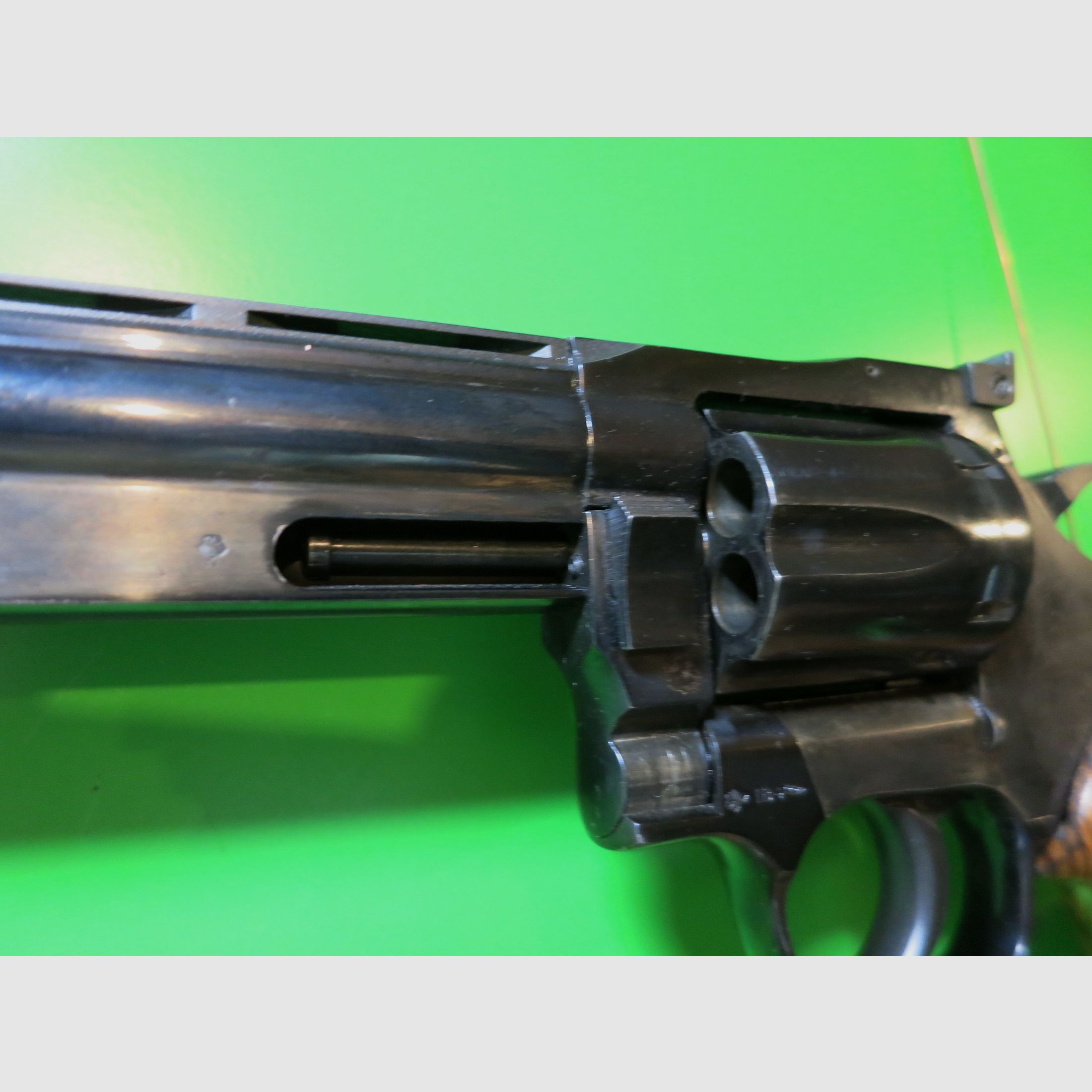  Revolver Dan Wesson Model 15 .357 Magnum, "Monson", Pistol Pak, 2,5"/4"/6"/8" Läufe   #63-