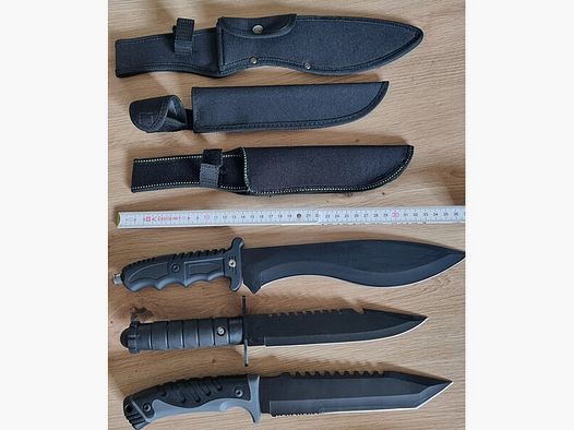 Drei Jagdmesser ,Gürtelmesser Neu mit Scheide