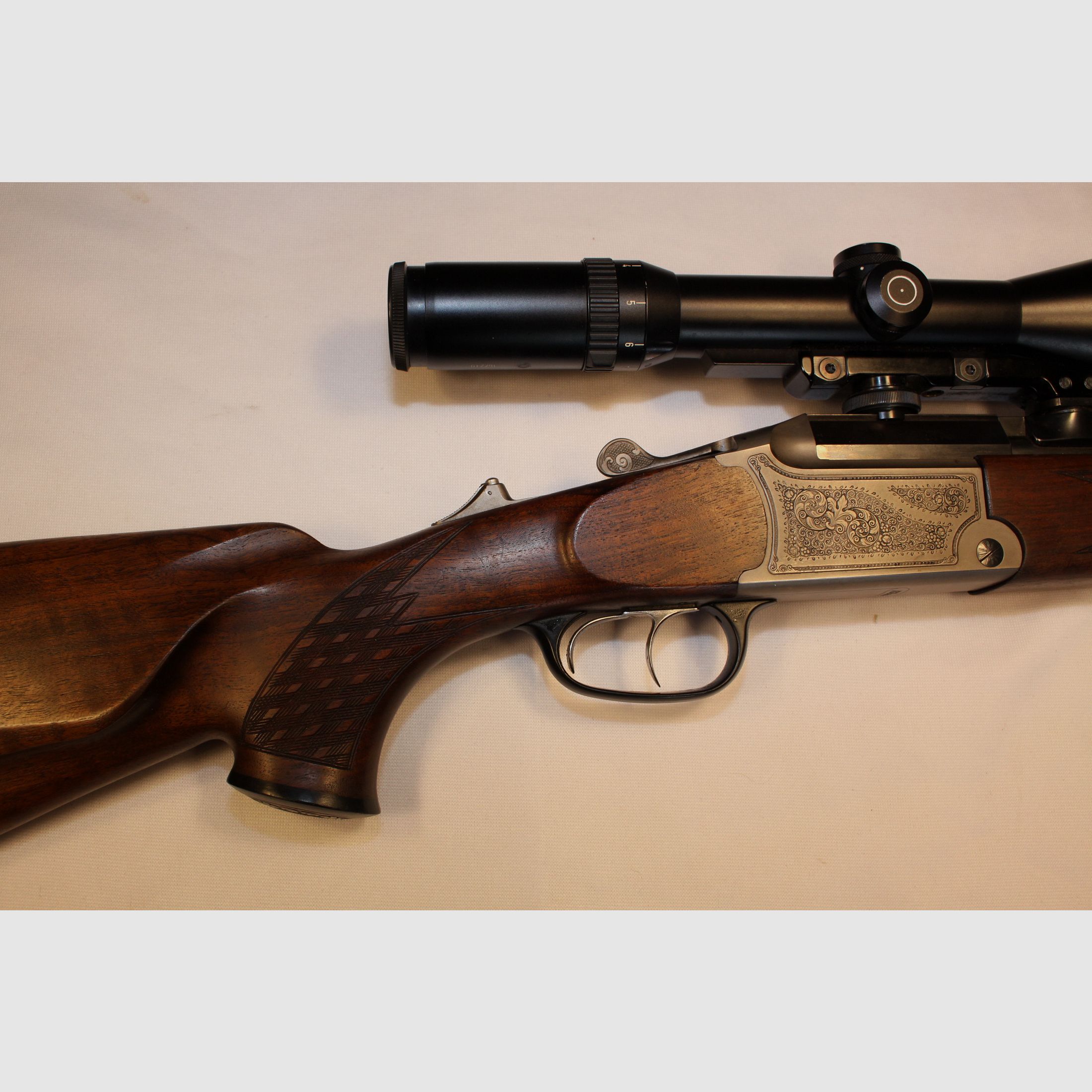 Blaser Berstutzen 750/88 w 5,6x50R i .30/06 z kolbą lewostronną.