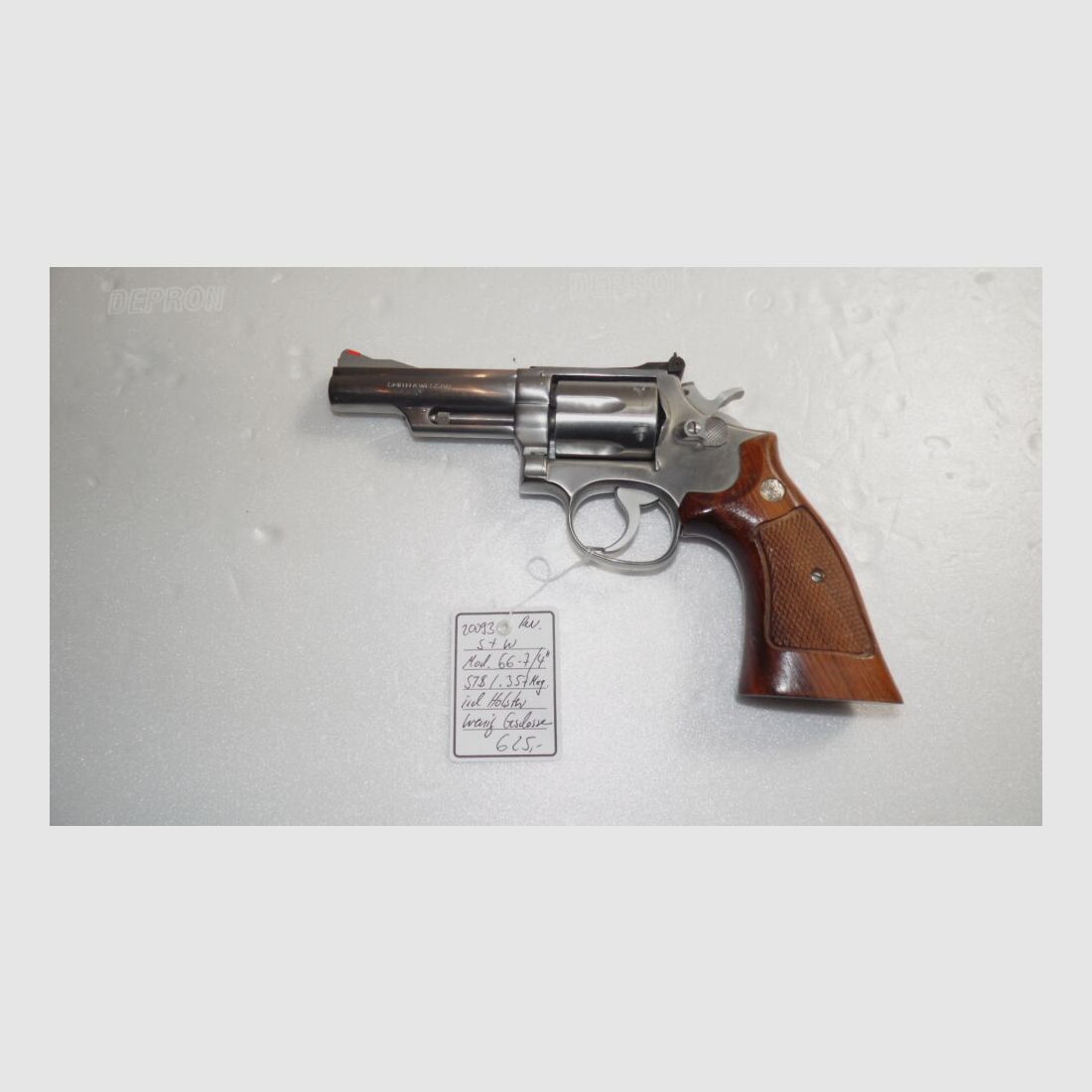 Smith & Wesson	 66-7 - 4"