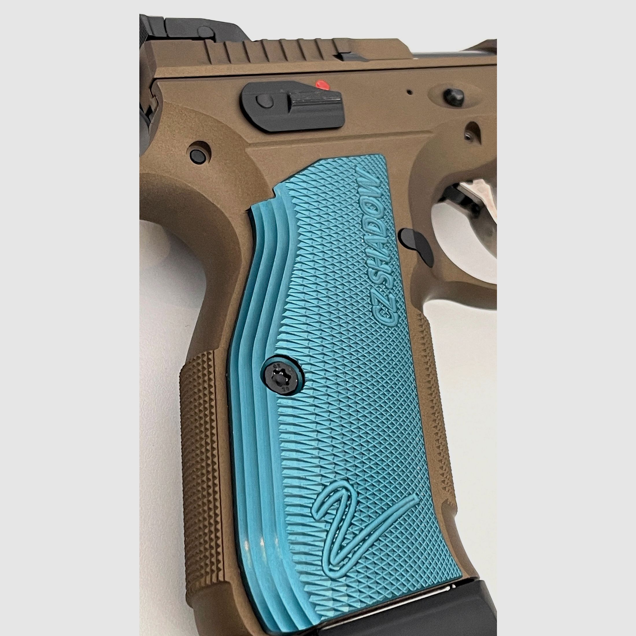 CZ SHADOW 2  in Burnt Bronze NEU  9mmLuger