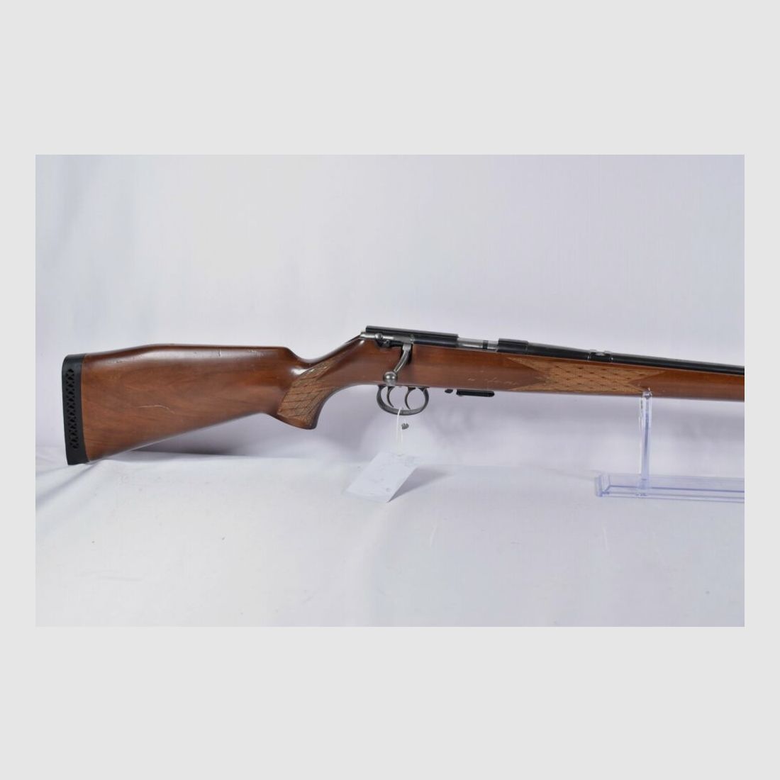 Anschütz 1518 .22WinMag carabine à répétition