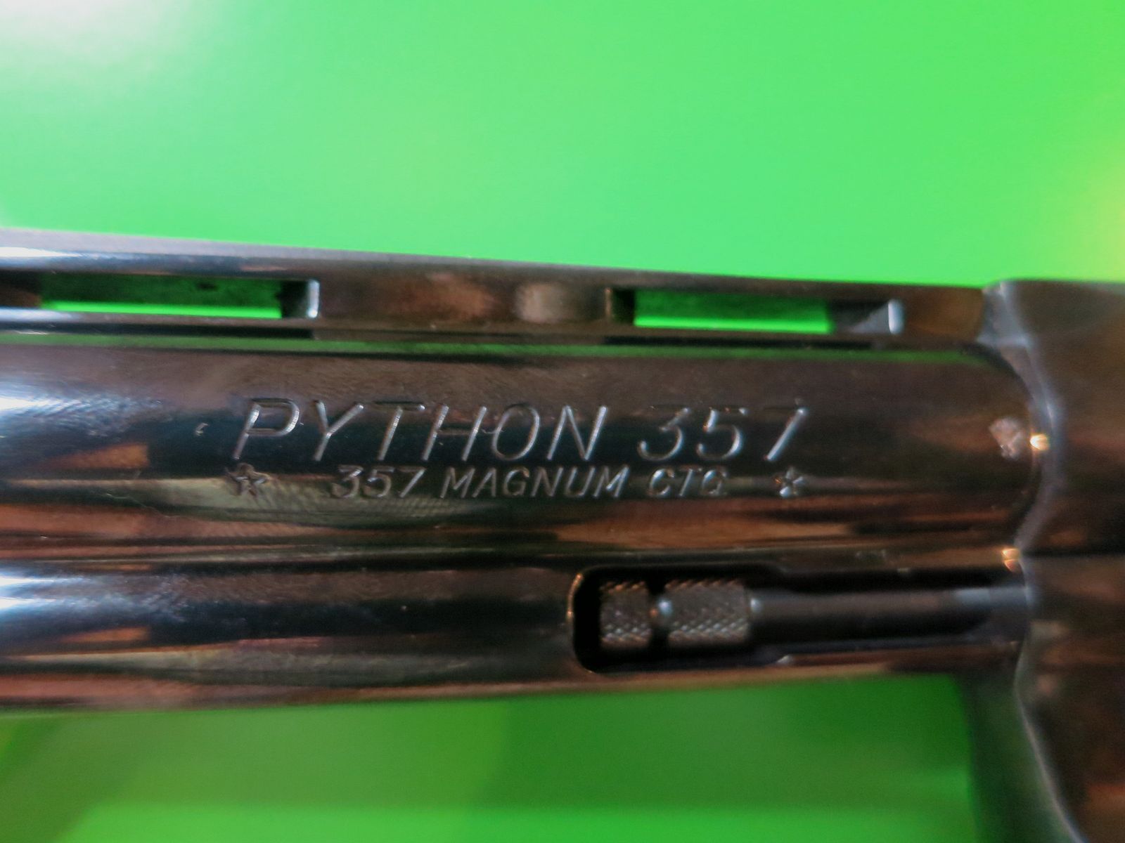 1985 COLT PYTHON, Royal Blue, .357 Magnum, 6" barrel, rubber sport grip #19-