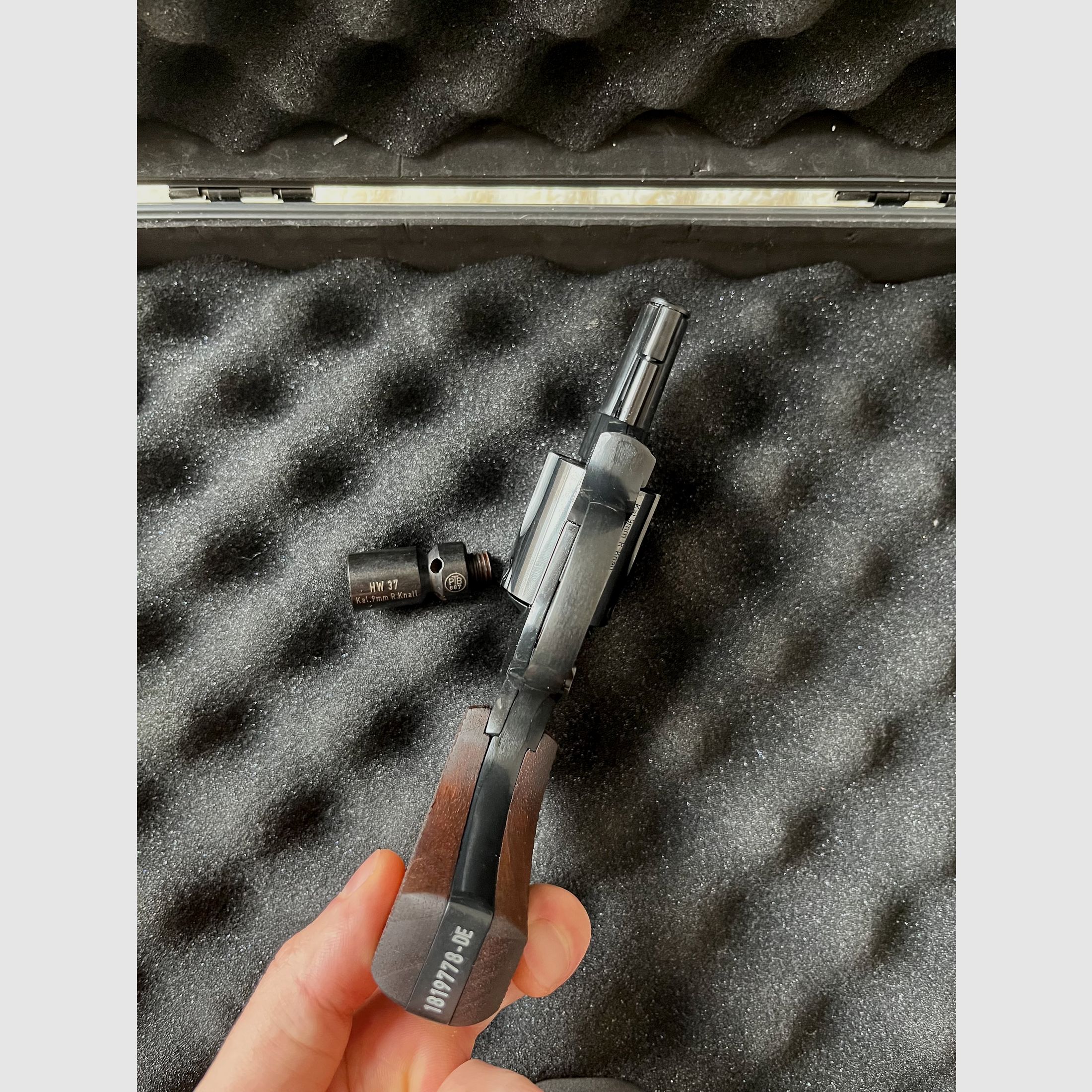 Weihrauch HW 37 brüniert Schreckschussrevolver inkl. Holzgriffschalen