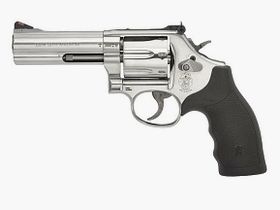 S&W 686 Plus 4" Revolver for 7 cartridges .357 Mag.
