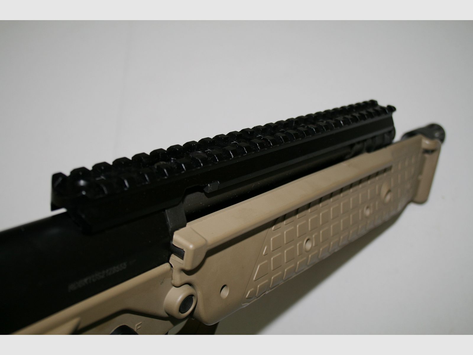 Carabine semi-automatique KelTec RDB TAN (Rifle Downward-ejecting Bullpup [Fusil Bullpup à Ejection par le bas]) – .223 Rem., image 4 sur 9