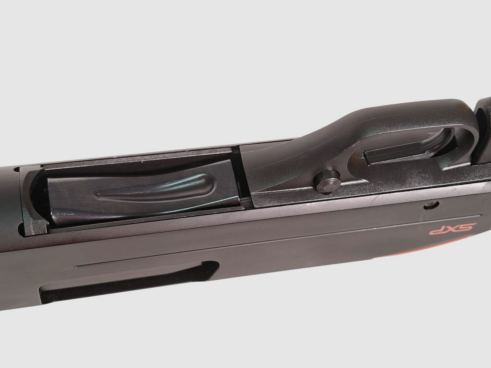 Winchester SXP 12/76 – als nieuw voorhand herhalingsgeweer