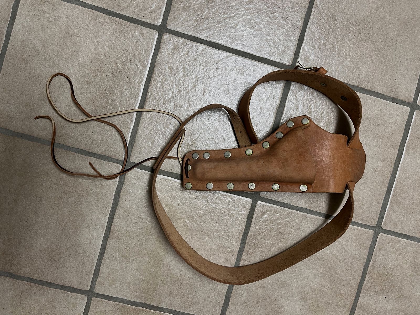 Holster en cuir Smith&Wesson long Rifle