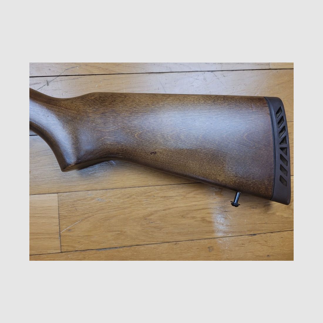 Super fusil à pompe Mossberg 500ATP « Persuader » – calibre 12/76 – Arme de 1982 – canon de 47cm – 5 coups – crosse et pompe en beau noyer – sécurité ambidextre – 100% made in USA – Un des meilleurs « pompe » – TBE, image 14 sur 23
