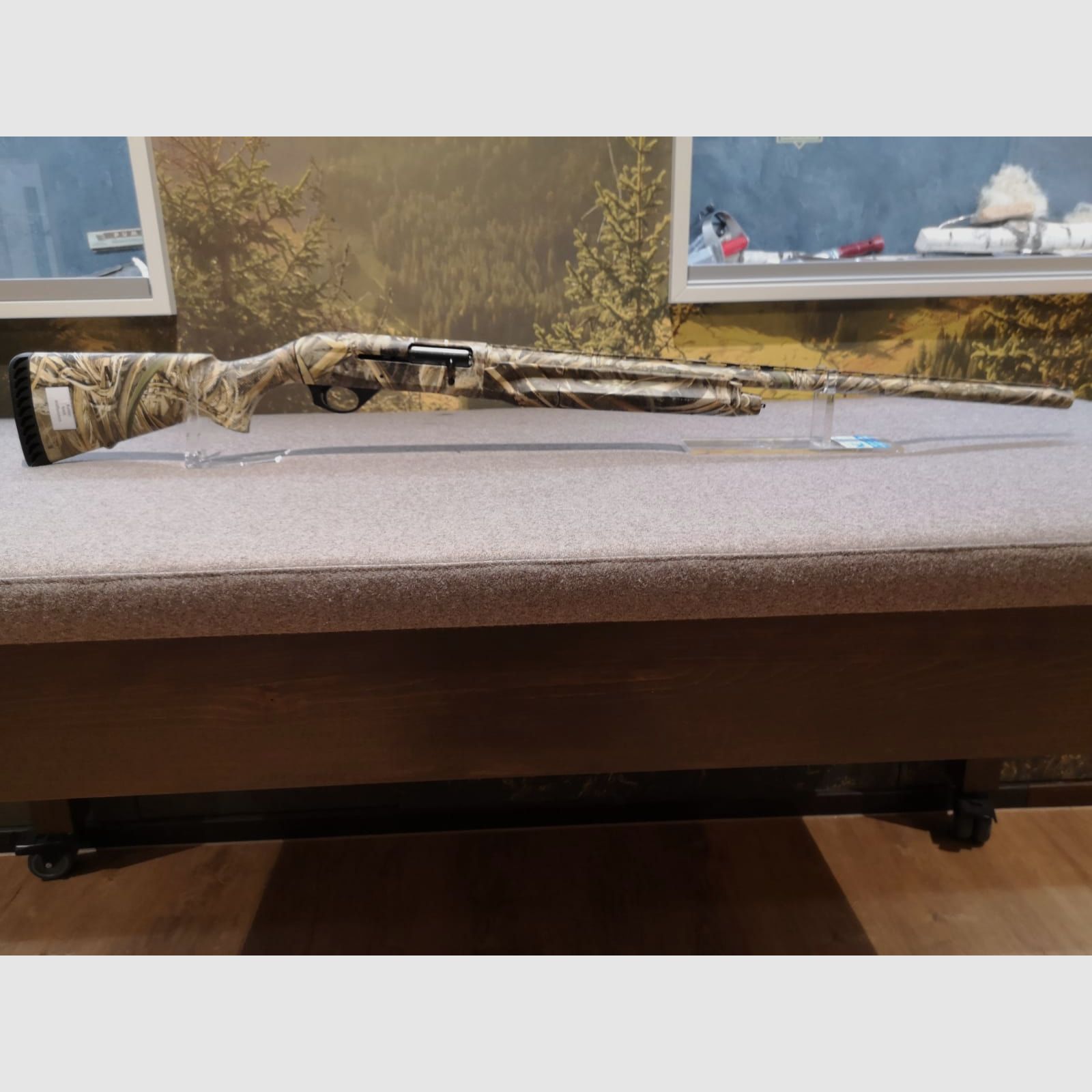 Benelli Montefeltro 12/76