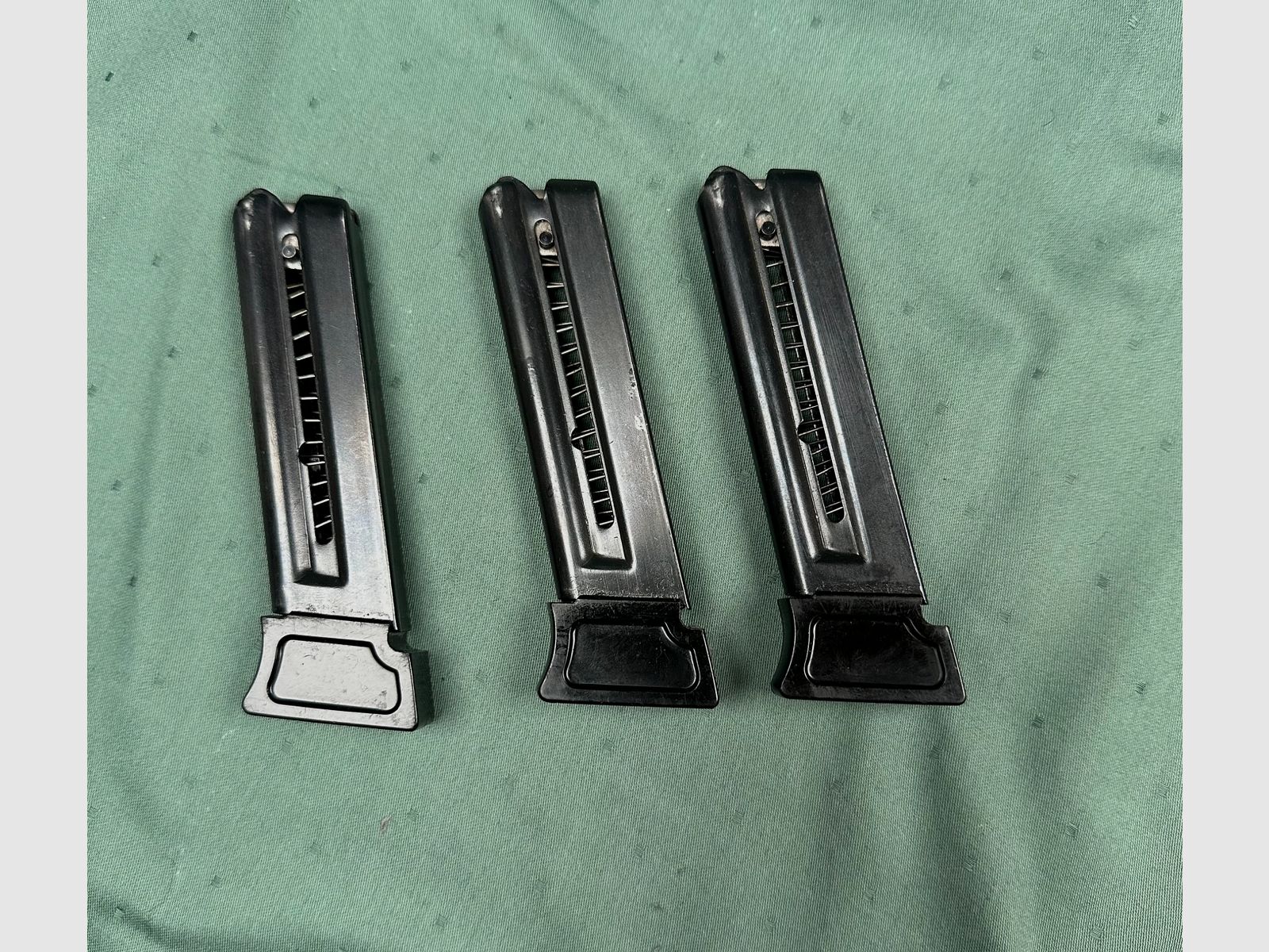 Hämmerli 215, calibre 22lr. avec 2 poids et 3 magazines, image 3 sur 6