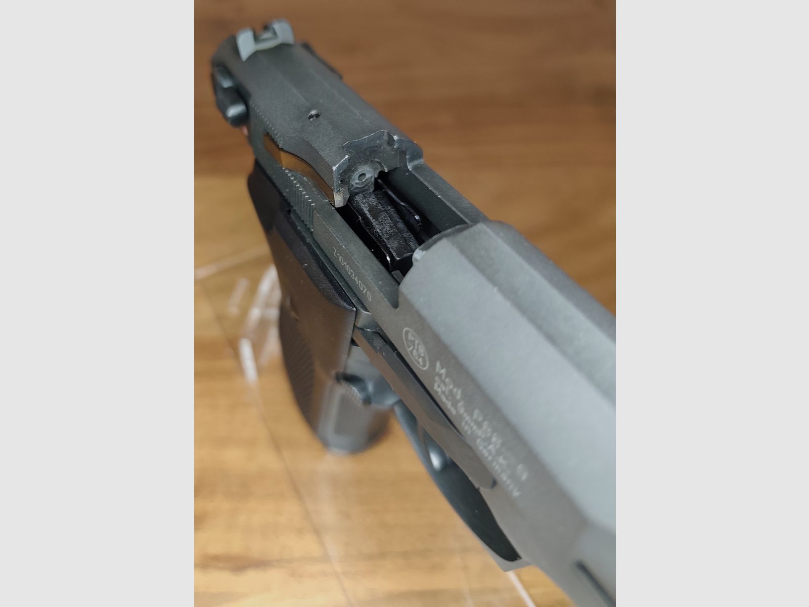 Walther P 88 Compact 9mm 2xMagazin schwarz PTB 764 Neuwertig Silvester-Set 25xPyro Effekte+50 Schuss Munition P.A.K.