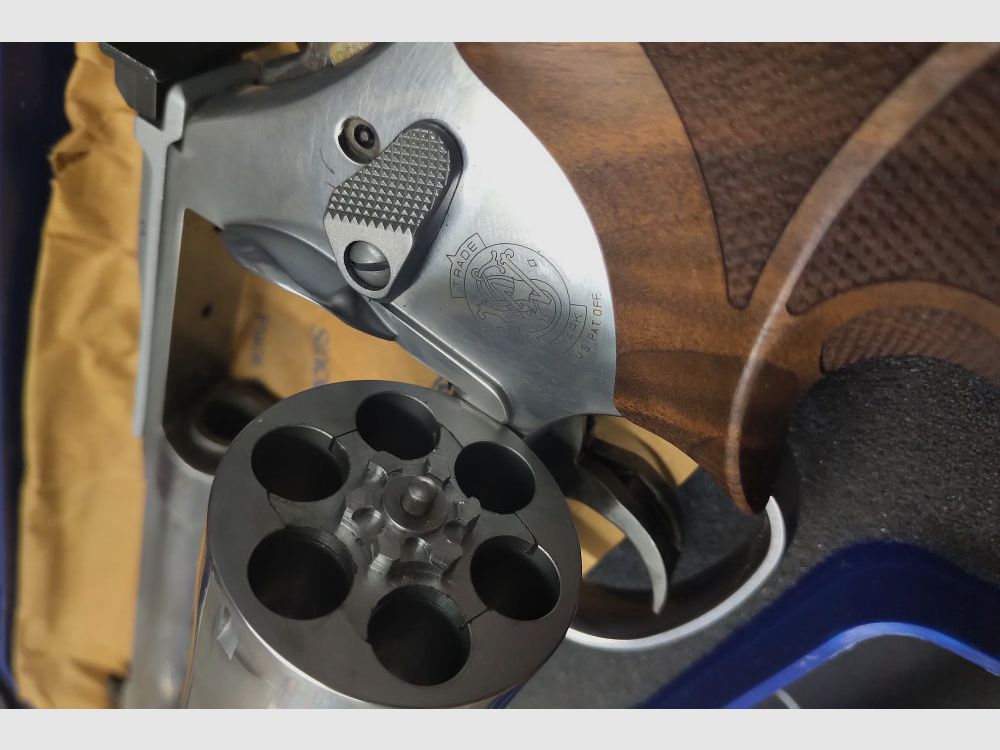 Smith & Wesson 686 Deluxe Match Master