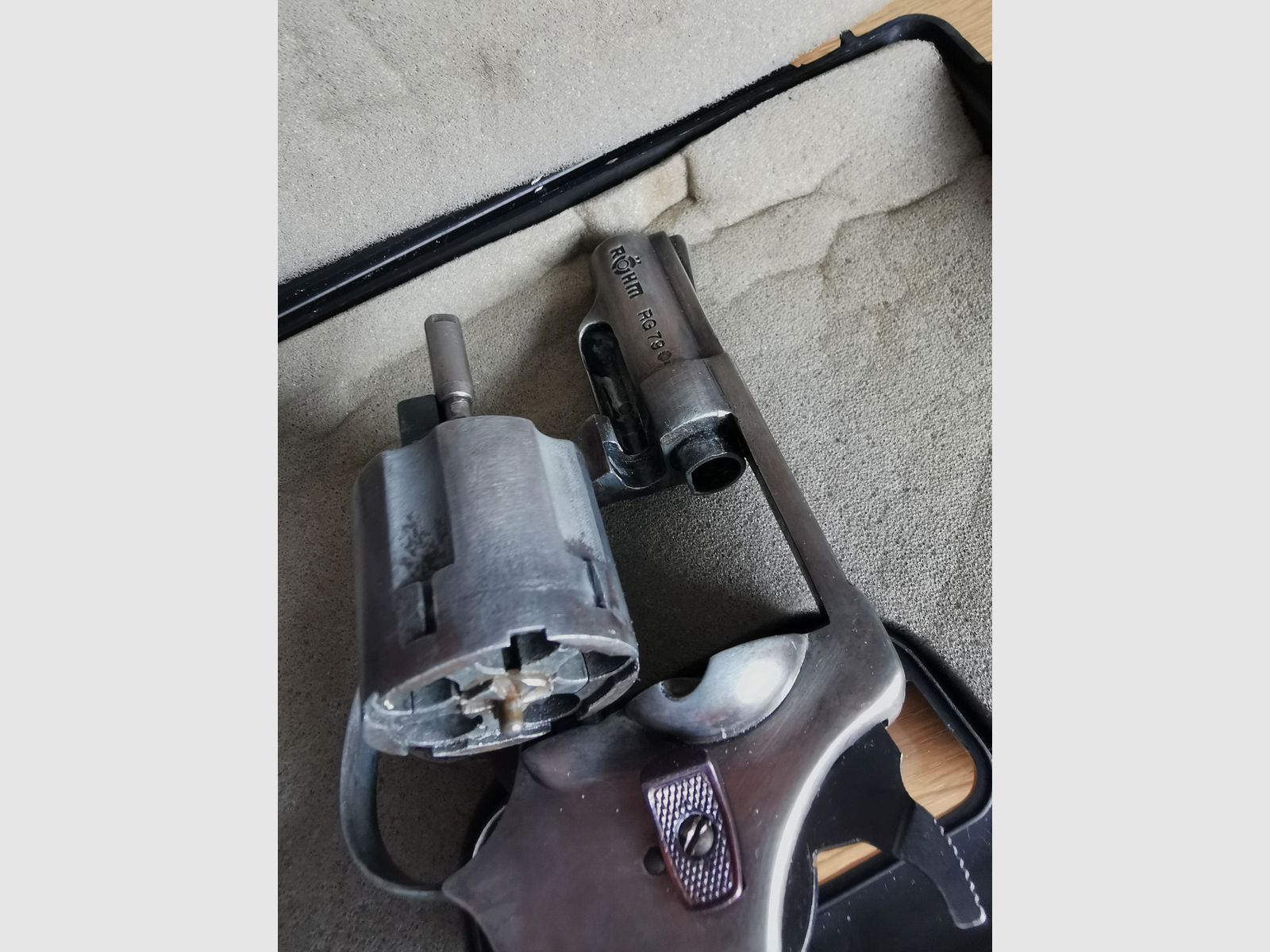 Röhm RG 79 Uralt mit PtB ,Galvanisch veredelt Optisch Altsilber sollte nicht mehr anlaufen, 9mm RK frei ab 18 Jahre !