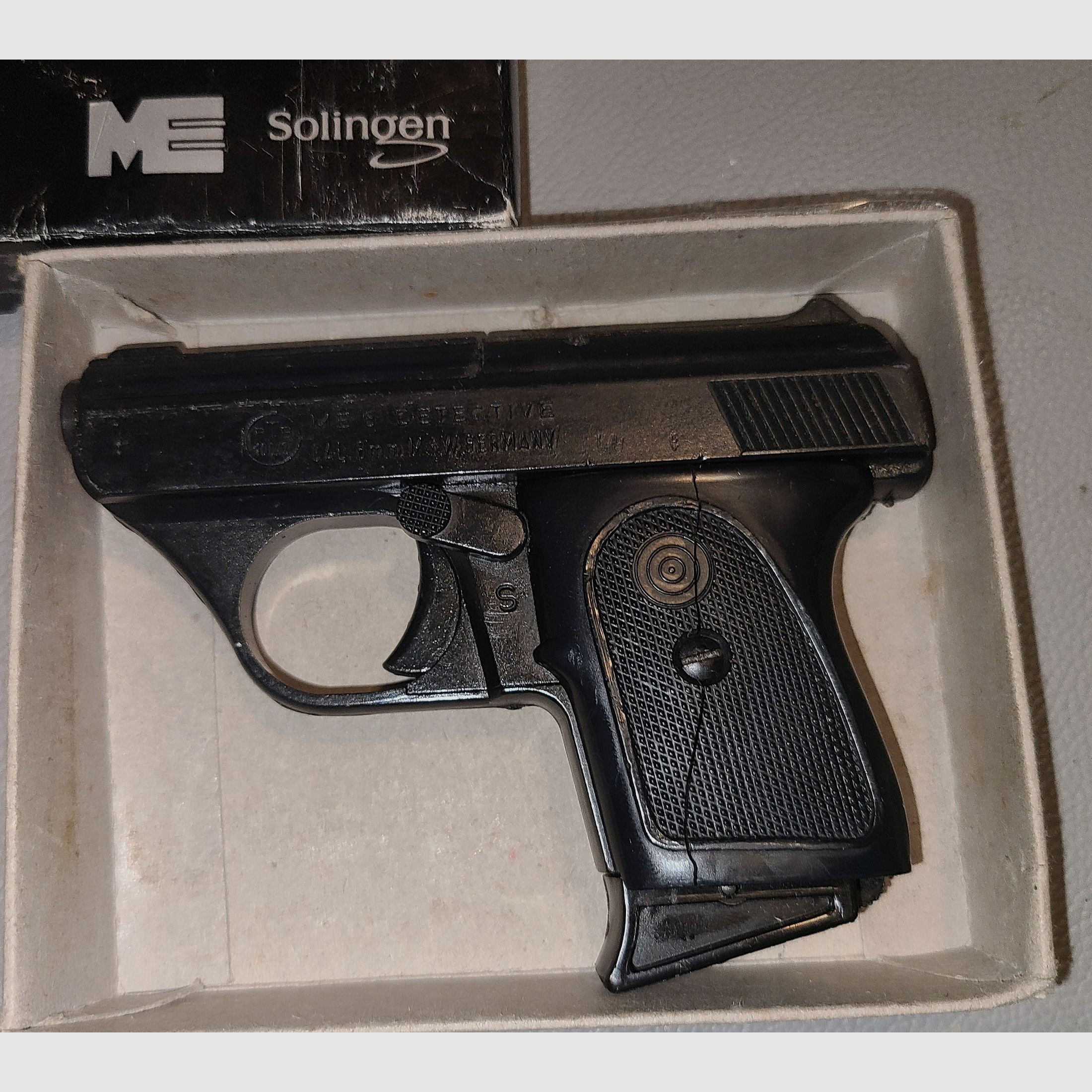 ME 8 DETEKTIVE  / ohne Zubehör / mit OVP / cal. 8mm / PTB 100/2  / SCHRECKSCHUSS GAS PISTOLE SILVESTER SELBSTVERTEIDIGUNG SAMMLUNG / GEBRAUCHT