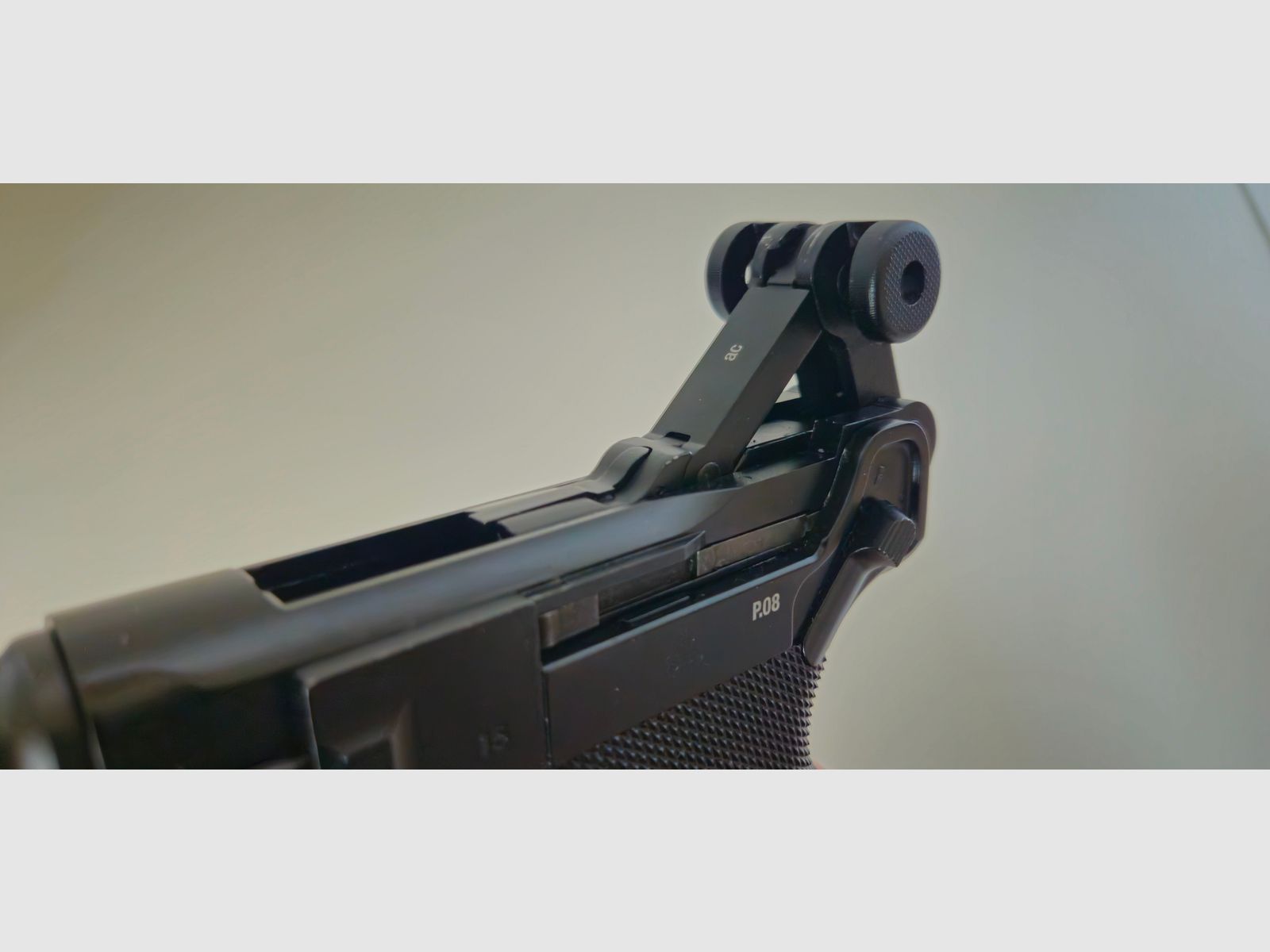 Umarex Legends - P08 CO2 4,5mm schwarz