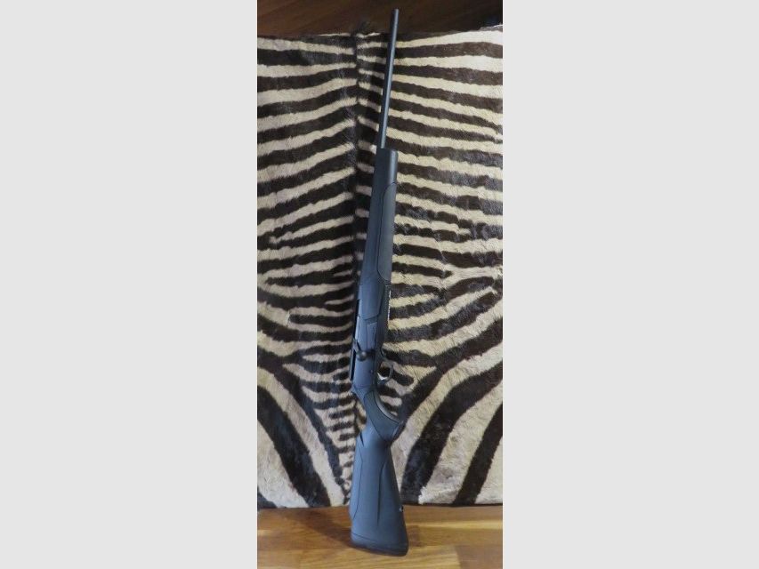 BROWNING Maral 4X Compo Hunter volledig zwart kal.300wm loop 61 cm gefluted – gew threaded – wapen koffer, afbeelding 1 van 9