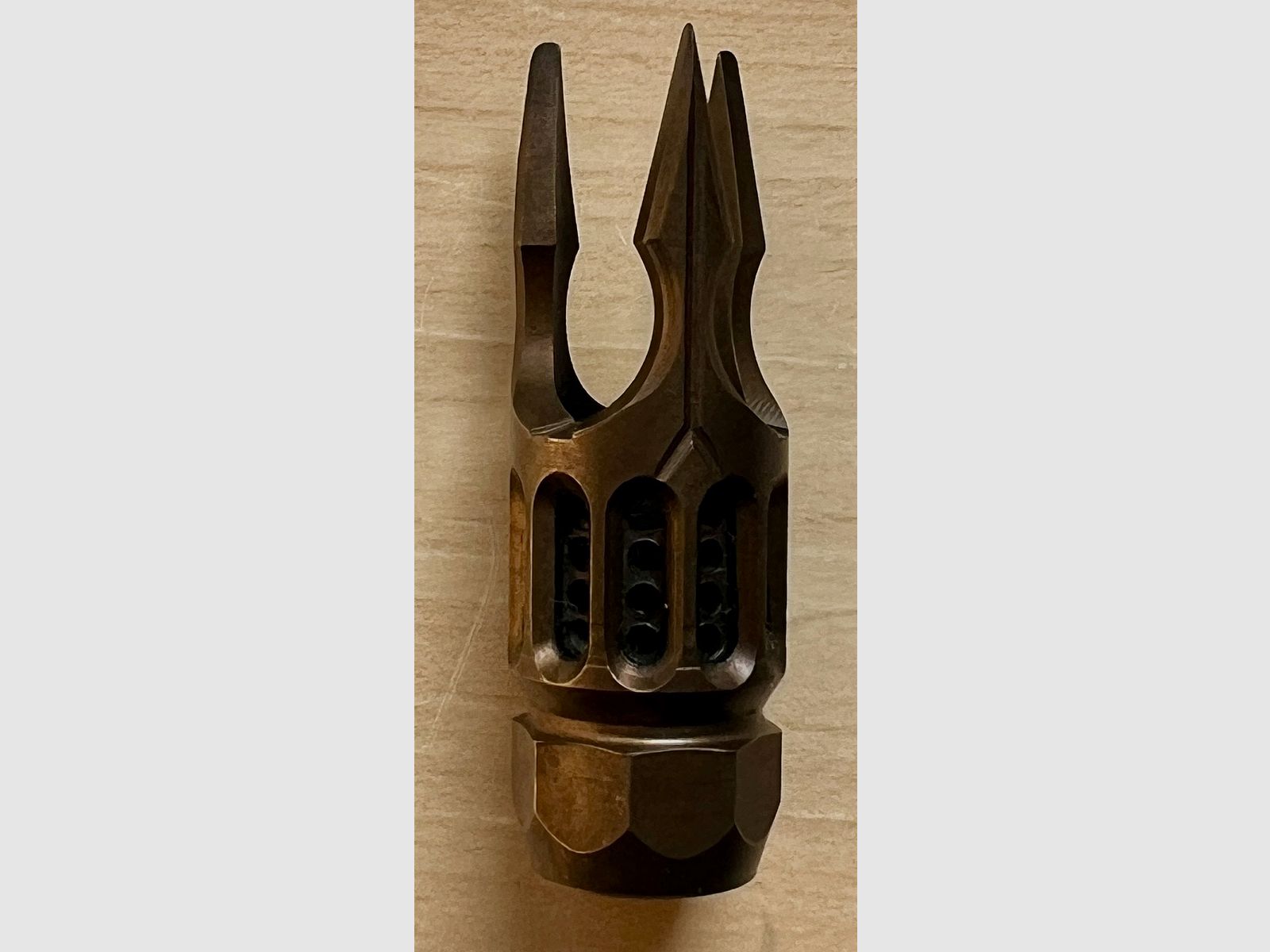 Exklusiver Dreispitz‑Kompensator — AR15 / .223 / 5.56 / 1/2x28 UNF